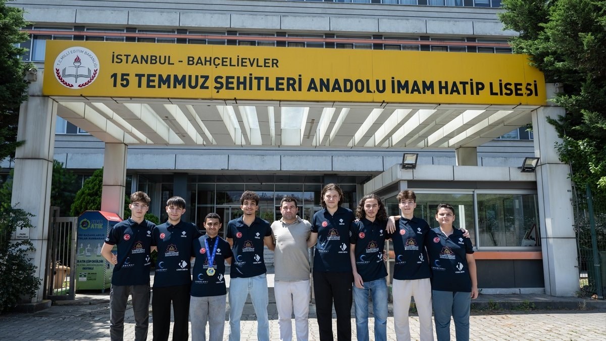 Bahçelievler 15 Temmuz Şehitleri Teknoloji, Fen ve Sosyal Bilimler Anadolu
