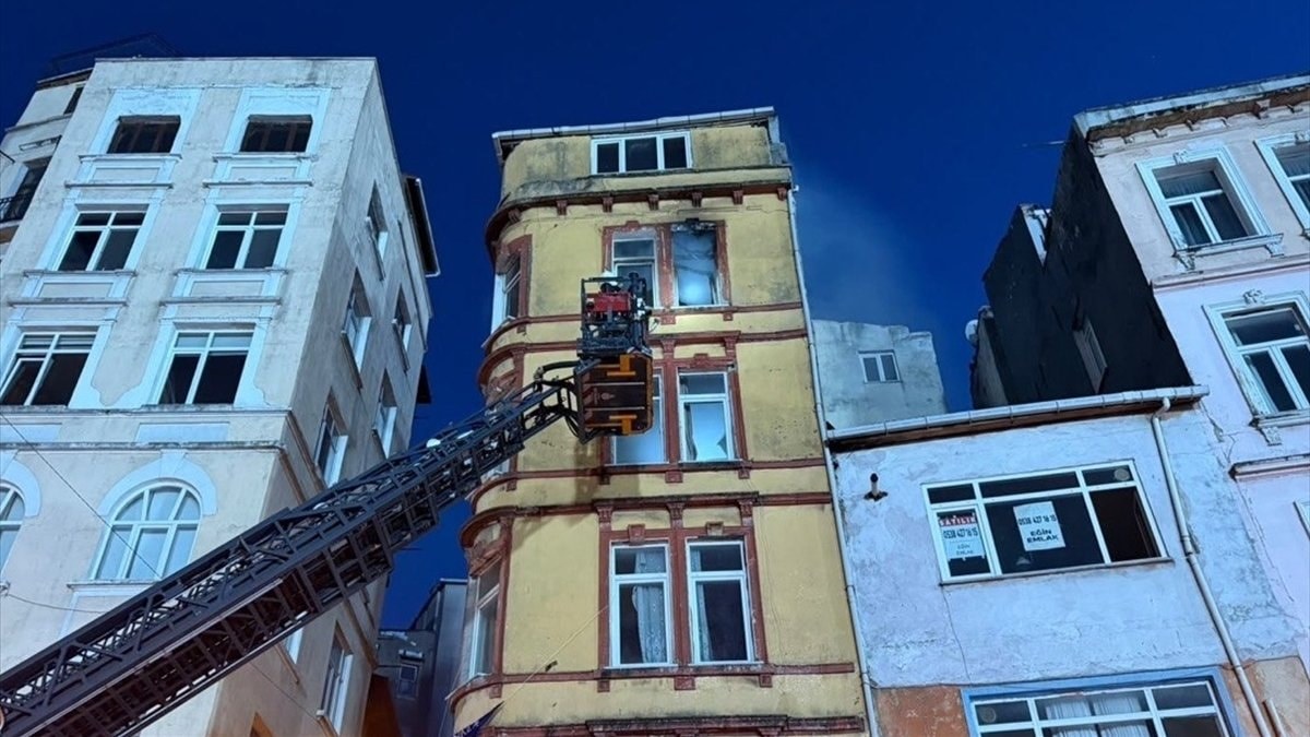 Beyoğlu'nda bulunan Recep Tayyip Erdoğan Stadı'nda oynanan Kasımpaşa - Trabzonspor