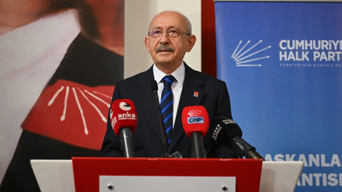 CHP'de 74 il başkanını değiştiren Genel Başkan Kemal Kılıçdaroğlu, bugün