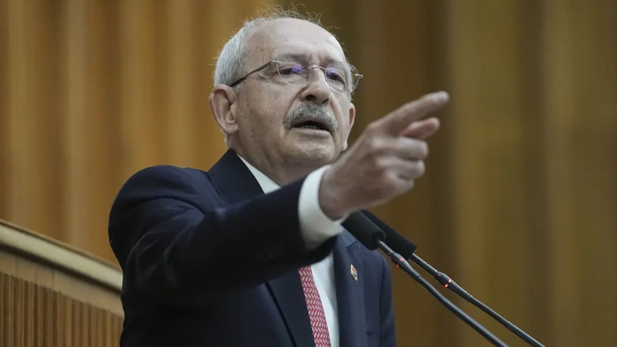Cumhuriyet Halk Partisi (CHP) Genel Başkanı Kemal Kılıçdaroğlu, yaklaşık üç