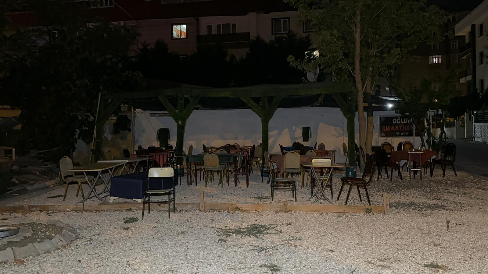 Büyükçekmece’de motosikletle gelen kimliği belirsiz kişi ya da kişilerin kıraathaneye