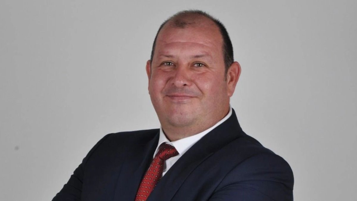 İzmir'in Menderes Belediye Başkanı İlkay Çiçek hakkında yürütülen "yolsuzluk" soruşturmasında