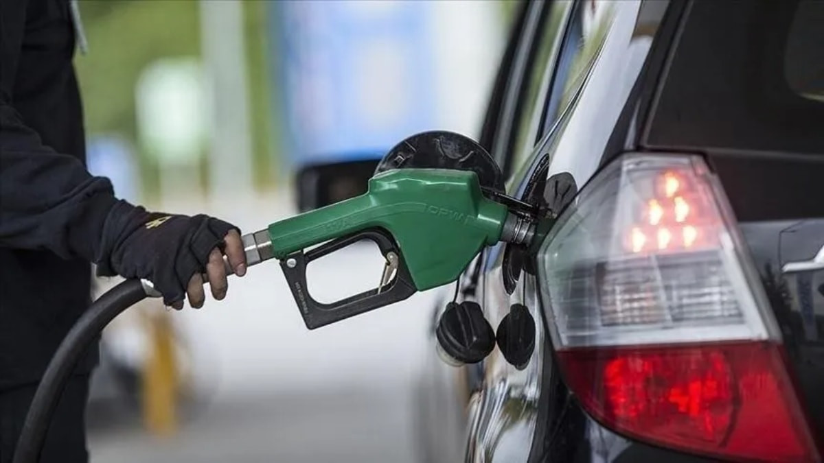 ABD-İran arasında düşmeyen tansiyon, akaryakıt fiyatlarına zam olarak yansıyor. Motorinin