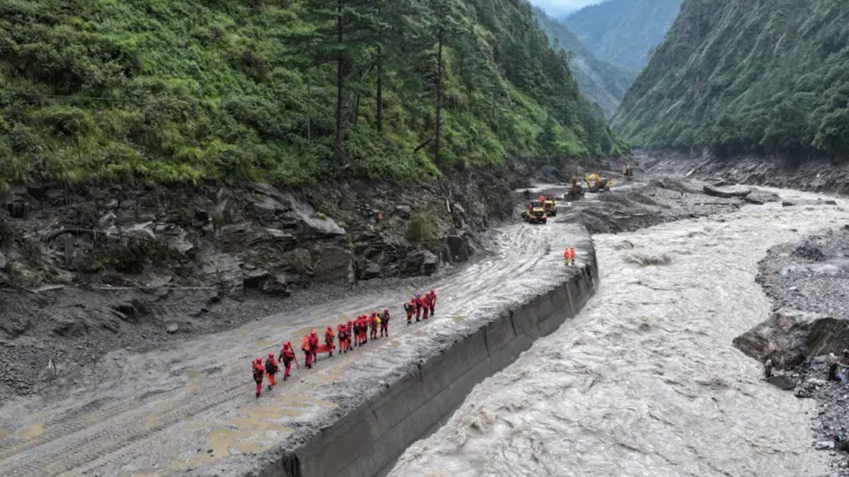 Nepal, Tibet'teki barajın patladığını duyurarak bölge halkına yüksek yerlere çıkma