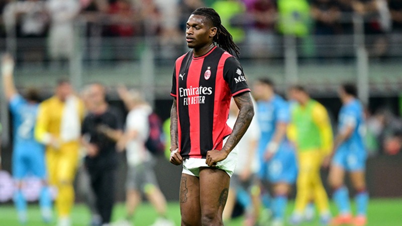 Galatasaray’ın Milan forması giyen Rafael Leao’nun transferi için hem İtalyan