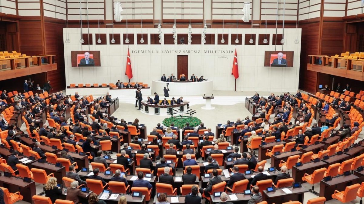 Terörsüz Türkiye hedefiyle hazırlanan çerçeve yasa teklifinin Meclis Başkanlığına sunulmasıyla