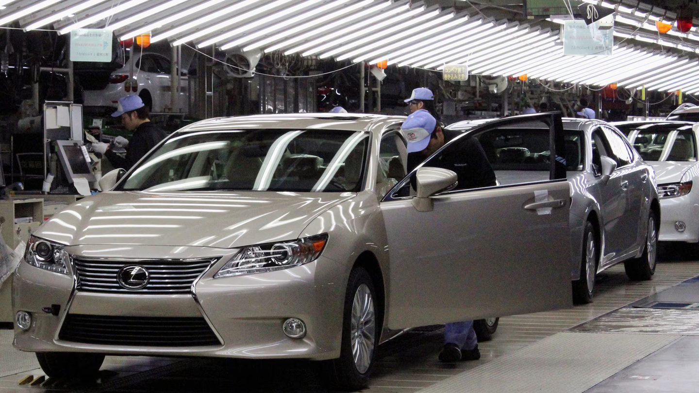 İngiltere'de Lexus LBX, Toyota Yaris Cross ve diğer hibrit araç