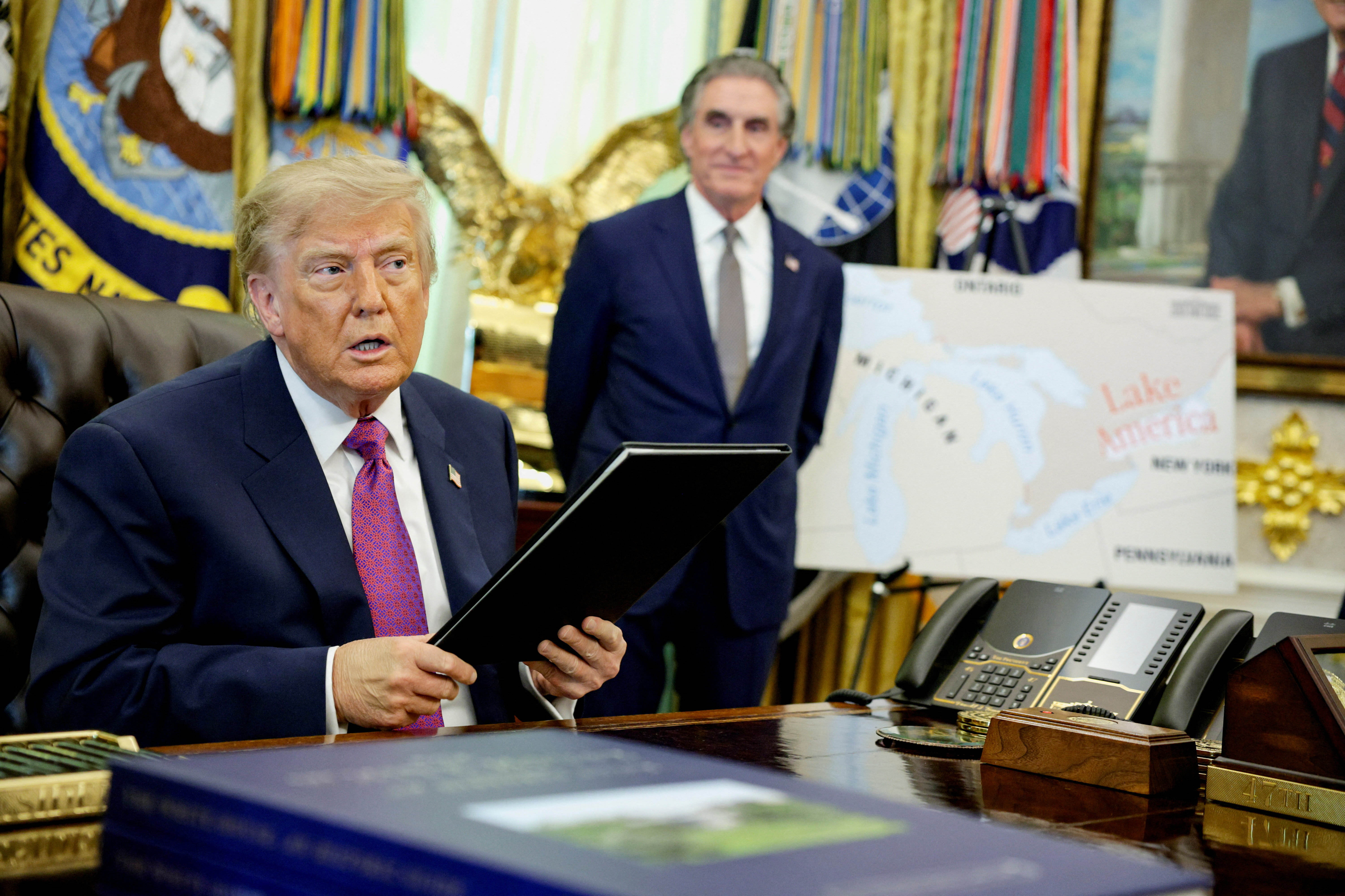 ABD Başkanı Donald Trump, Kanada sınırındaki Ontario Gölü'nün adını "Amerika