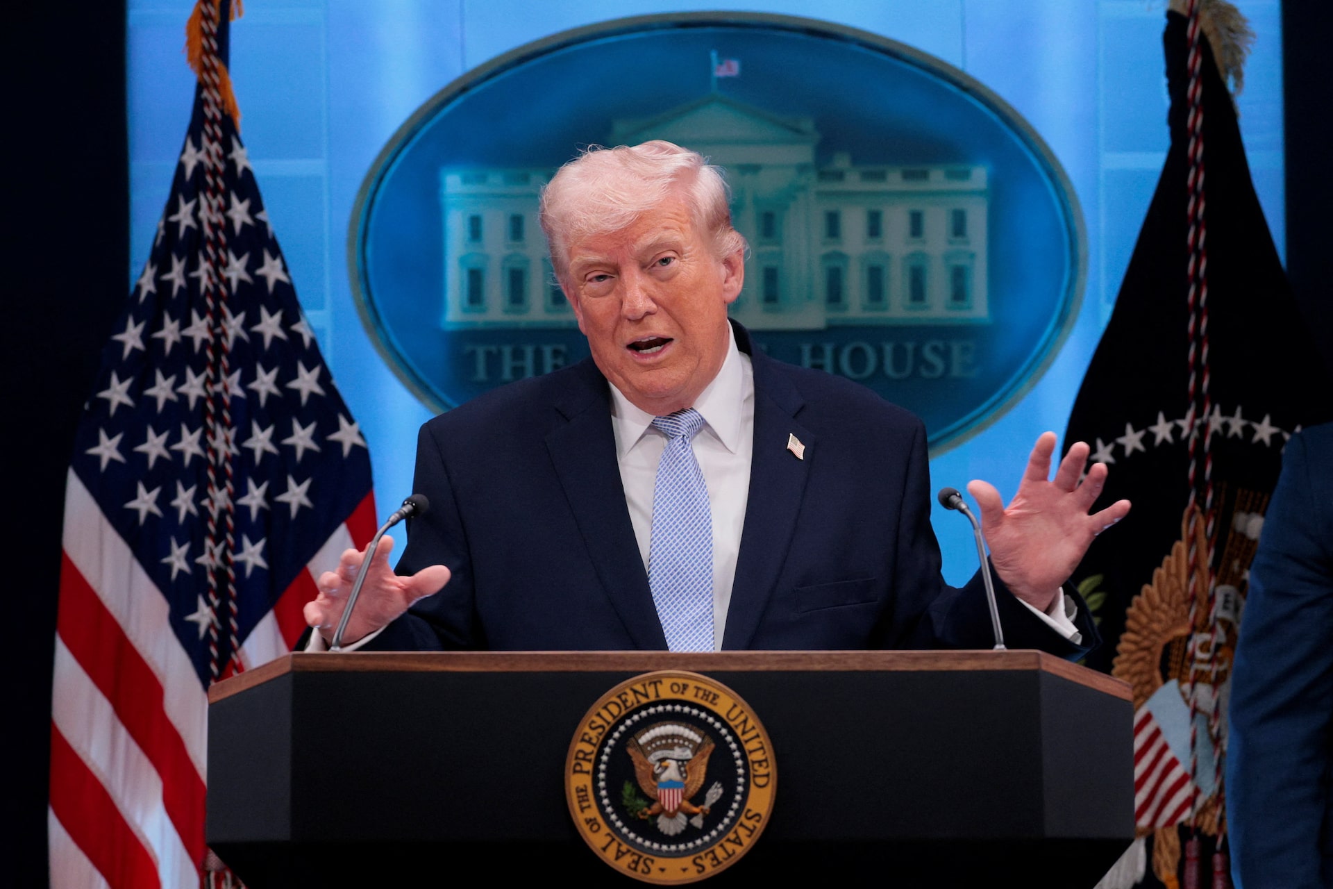 ABD Başkanı Trump, Rus lider Putin ile verimli görüşmeler yaptığını