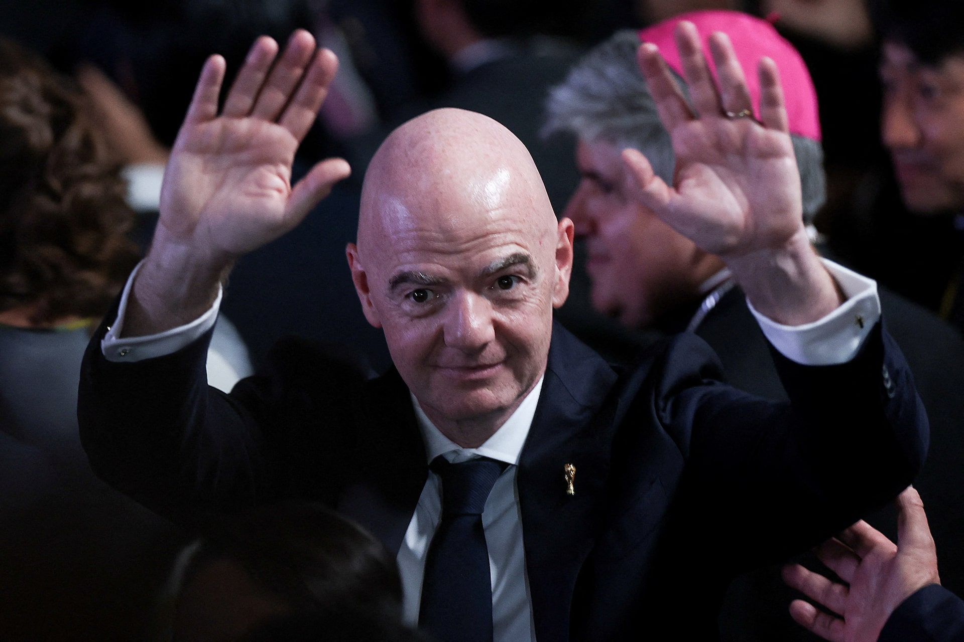 UEFA Başkanı Ceferin, yoğun eleştirilerin hedefindeki FIFA Başkanı Infantino'nun görevden