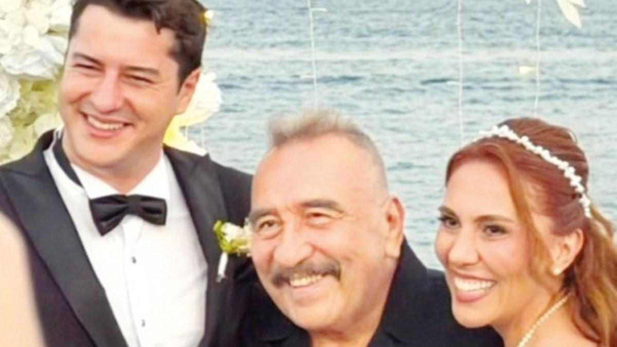Bodrum’da konser veren Ümit Besen, uçağı kaçırdığı için Yüksel Görkem