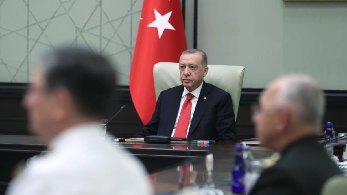 Yüksek Askeri Şura, Cumhurbaşkanı Recep Tayyip Erdoğan'ın başkanlığında Beştepe'de toplanacak.