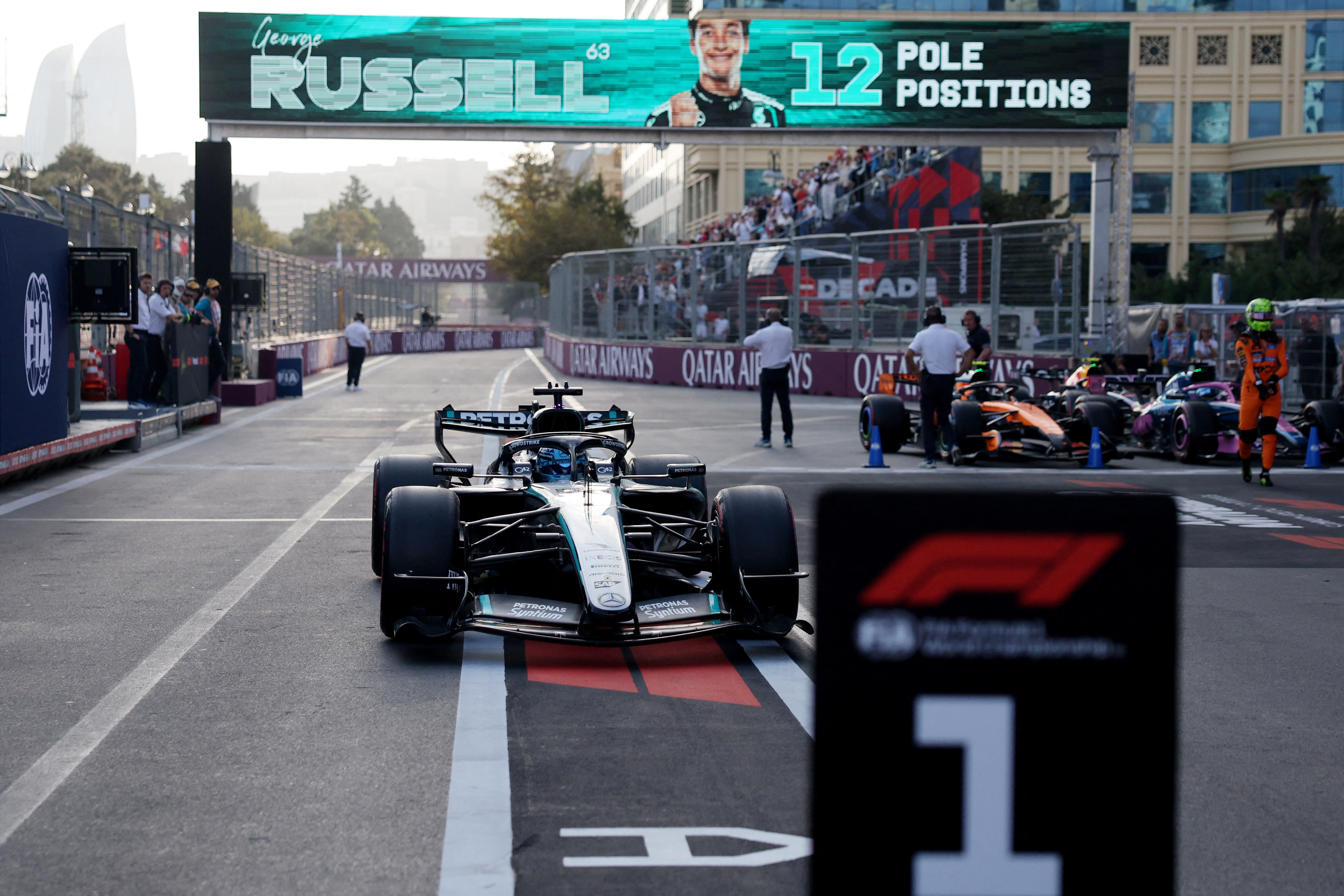 Azerbaycan GP'sinde sıralama turlarında klasman lideri Antonelli ilk seansta duvara