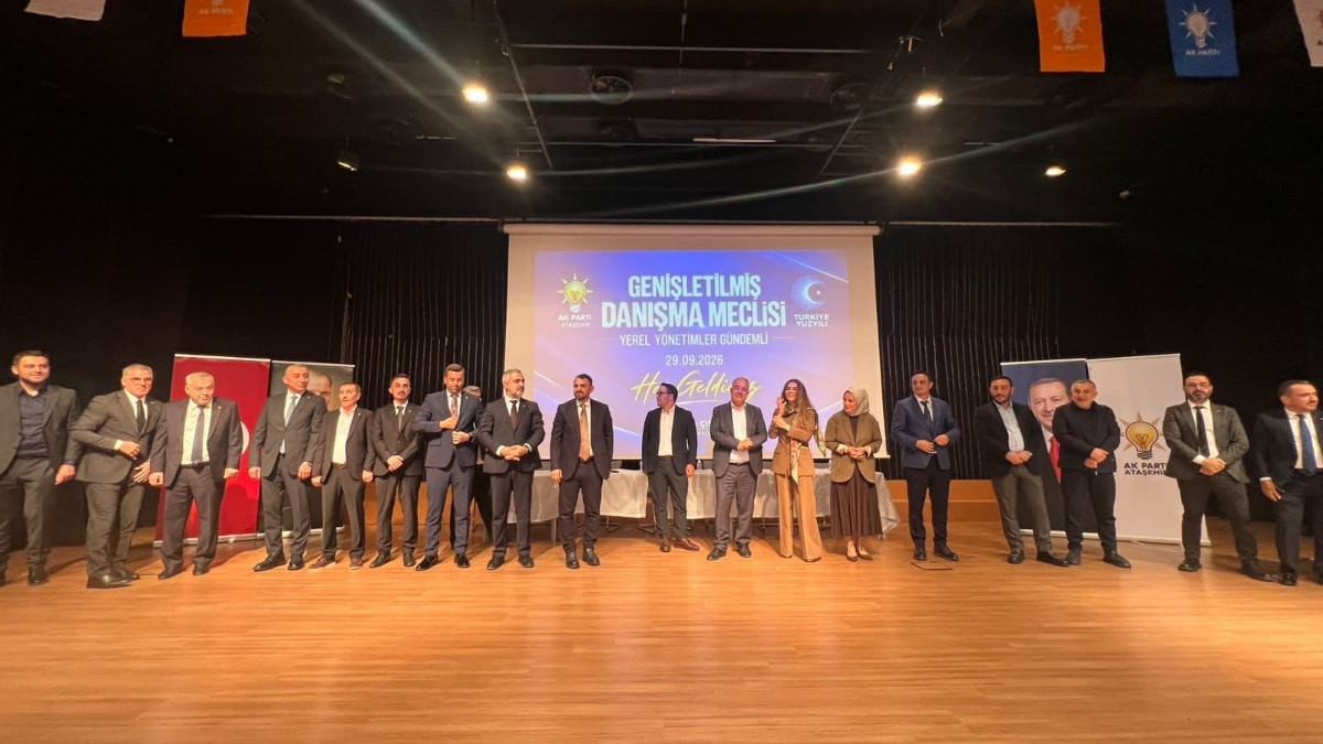 İstanbul Ataşehir Belediye Meclisi’nde CHP’li 6 üye AK Parti’ye katıldı.