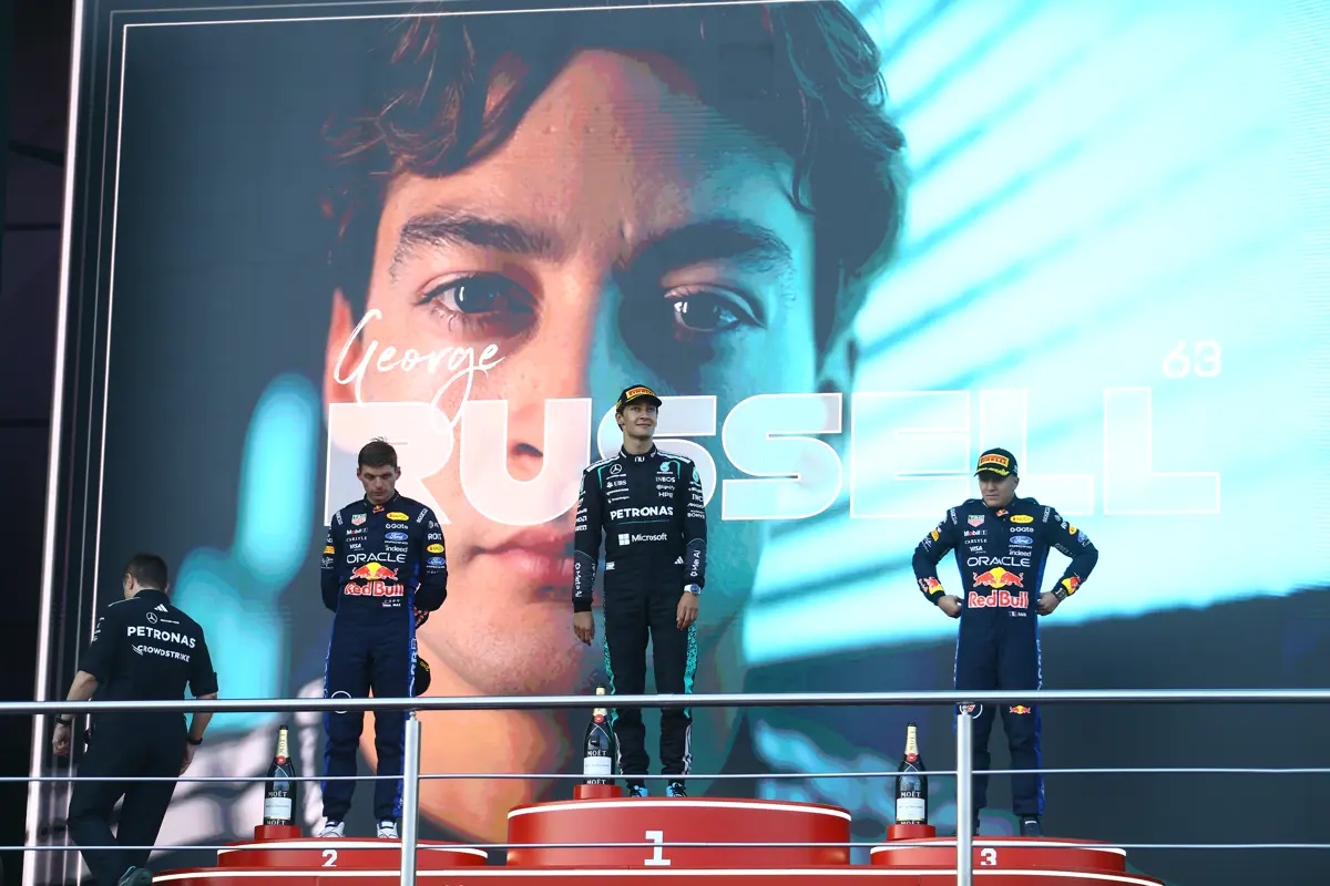 Formula 1'de sezonun 15. yarışını George Russel,  1 saat