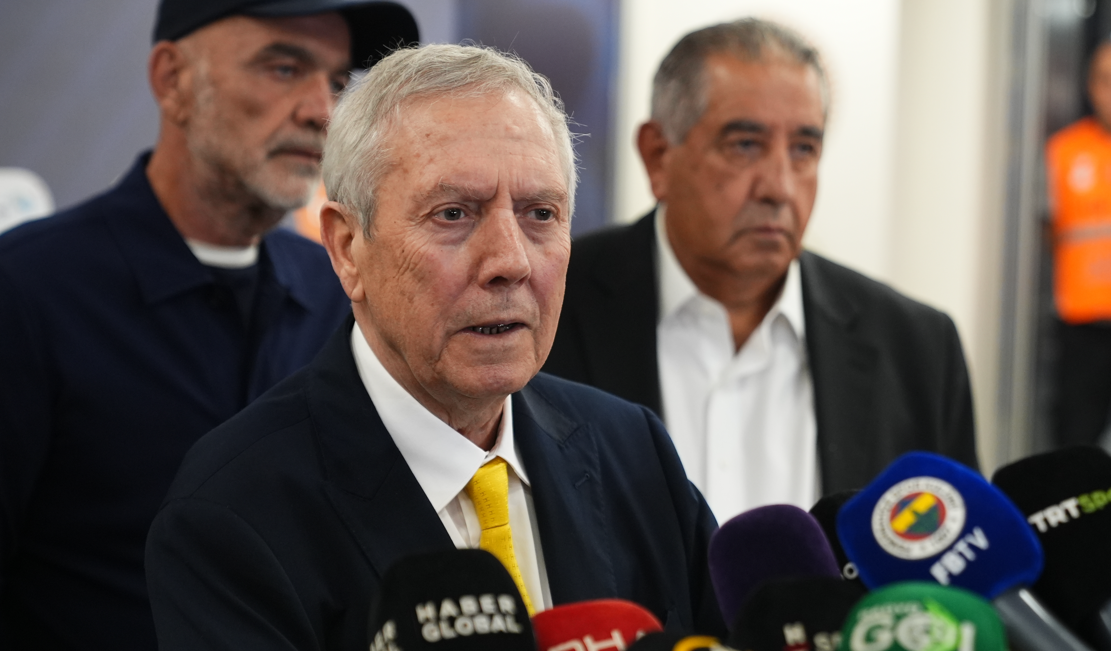 Fenerbahçe'den Aziz Yıldırım'ın soyunma odasına indiği iddialarına ilişkin açıklama yayınlandı.