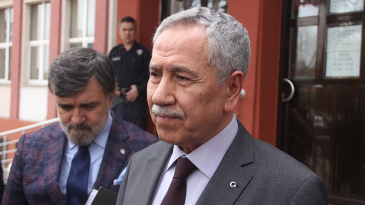 Geçmişte Melih Gökçek ile ilgili iddialarda bulunan Bülent Arınç, Gökçek