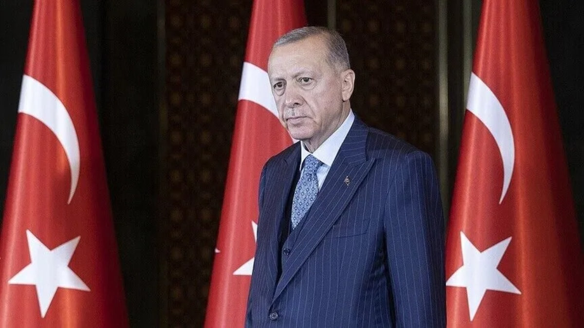Cumhurbaşkanı Recep Tayyip Erdoğan, İstanbul Esenyurt’ta trafik denetimi sırasında silahlı