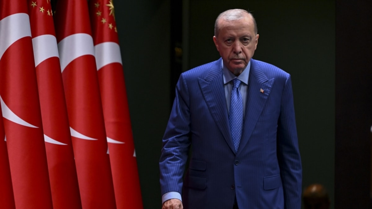 Cumhurbaşkanı Recep Tayyip Erdoğan, fon soruşturması üzerinden AK Parti'ye yönelik