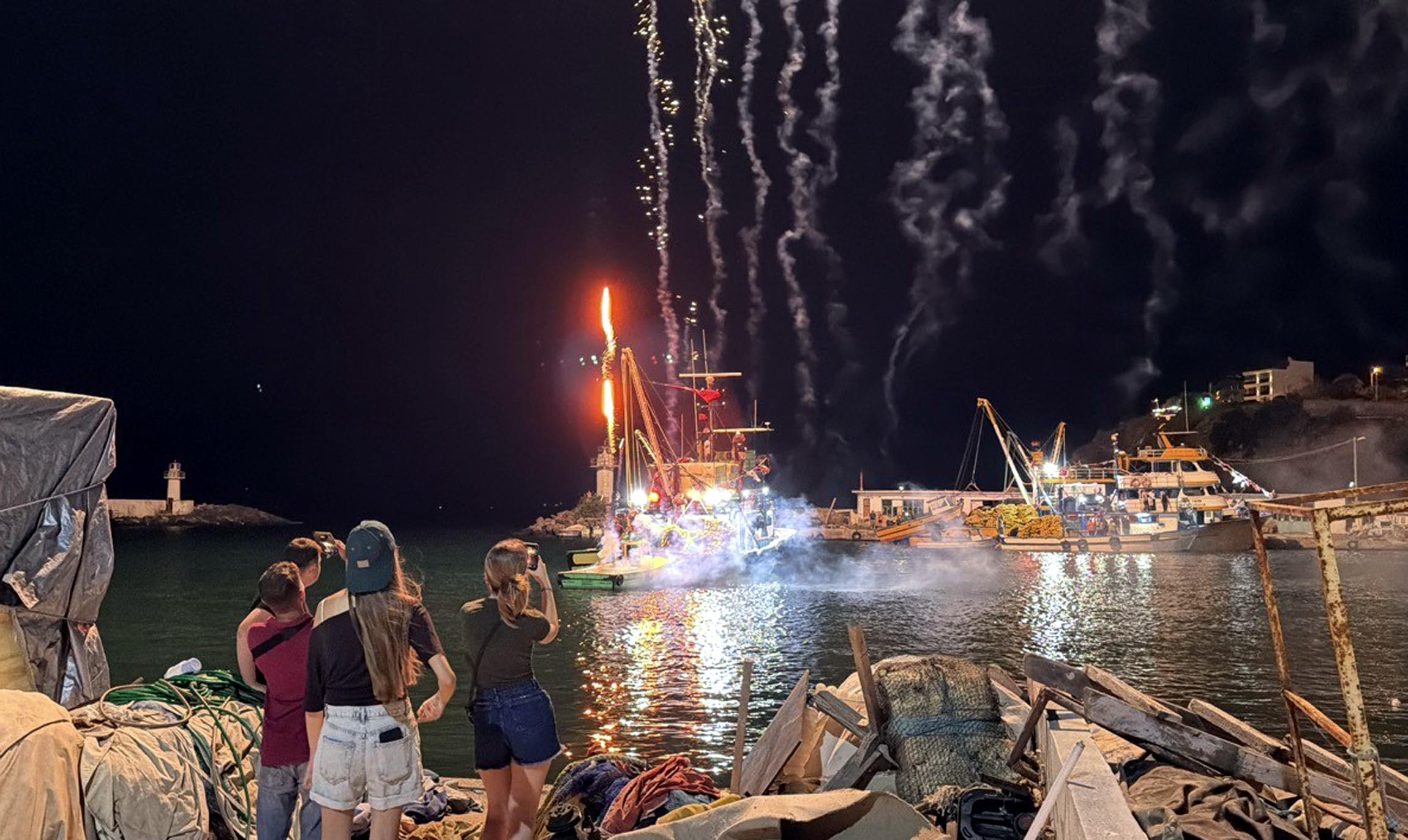 Denizlerde av yasağının sona ermesiyle Marmara, Karadeniz ve Ege kıyılarındaki