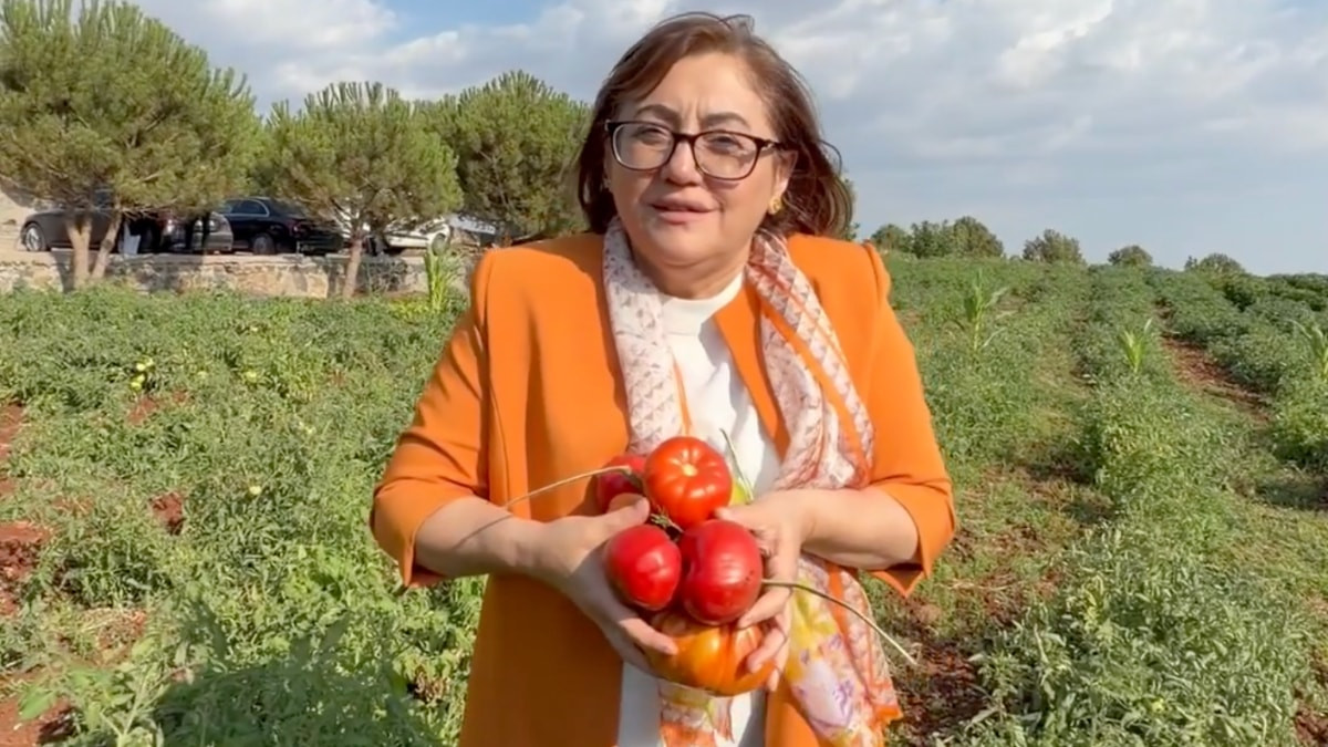 Gaziantep Büyükşehir Belediyesi, yaptığı çalışmalarla yüreklere dokunmayı sürdürüyor. Yaşlılar, engelliler,