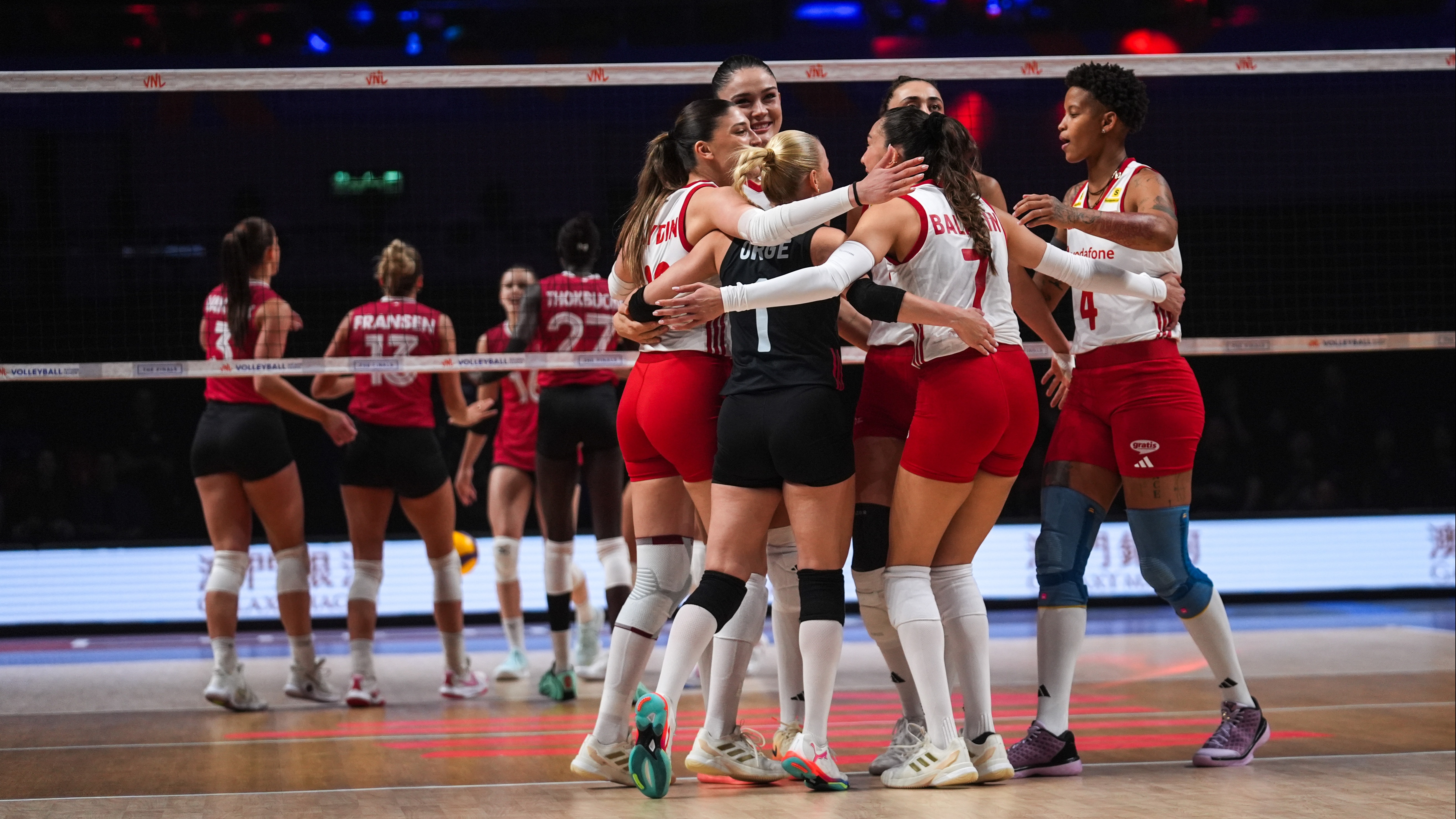 A Milli Kadın Voleybol Takımı, Avrupa Şampiyonası'nda Azerbaycan ile karşılaşıyor.