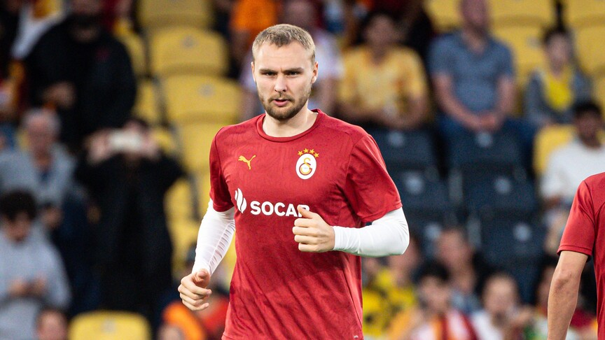 Galatasaray, Danimarkalı savunma oyuncusu Victor Nelsson ile yollarını ayırdı.
