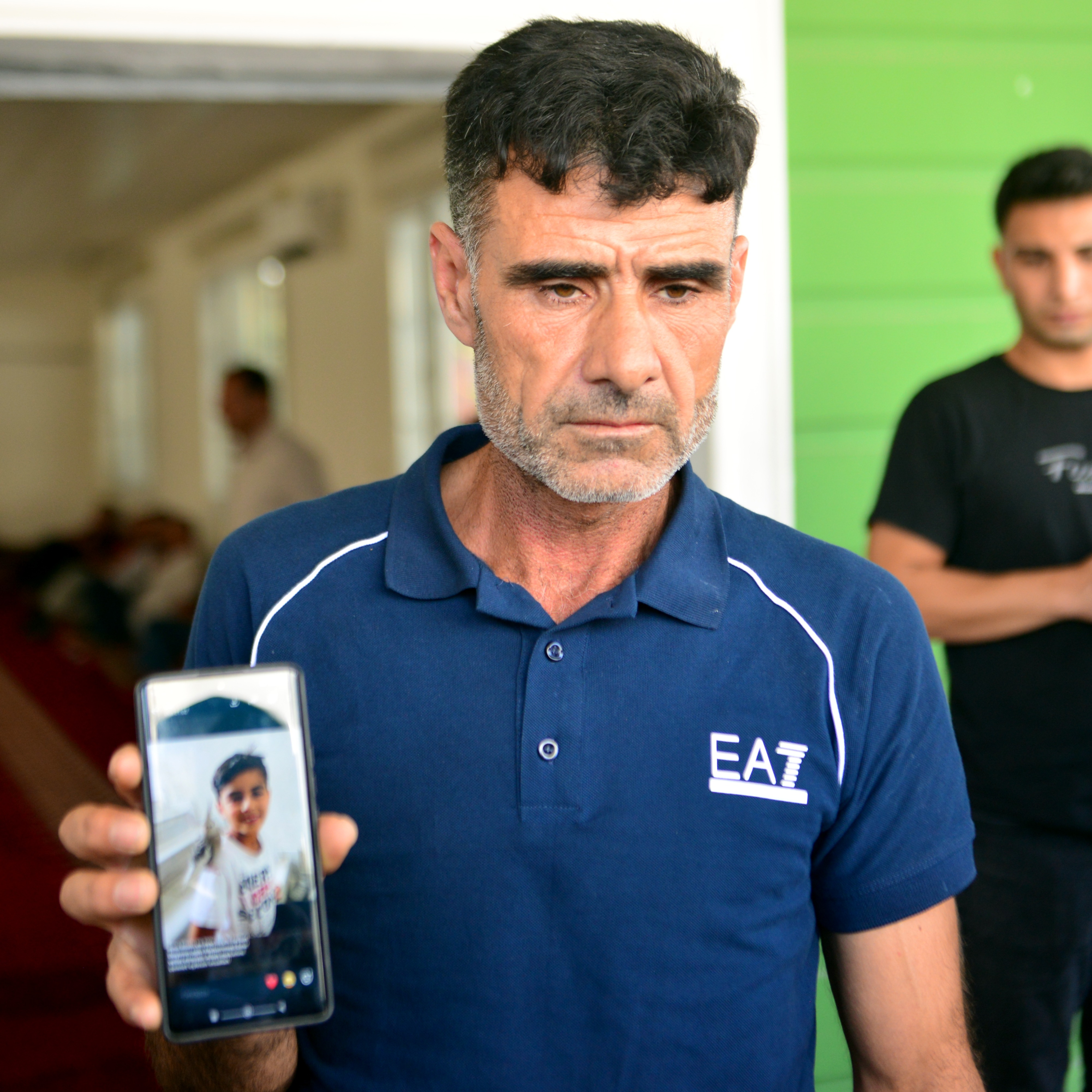 Adana’da iki grubun kavgasında ateşlenen silahtan çıkan kurşun, ağabeyiyle hastaneden