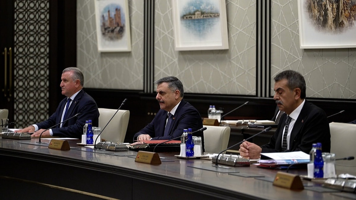 İçişleri Bakanı Mustafa Çiftçi, "Türkiye'nin huzuru ve güvenliği için gece