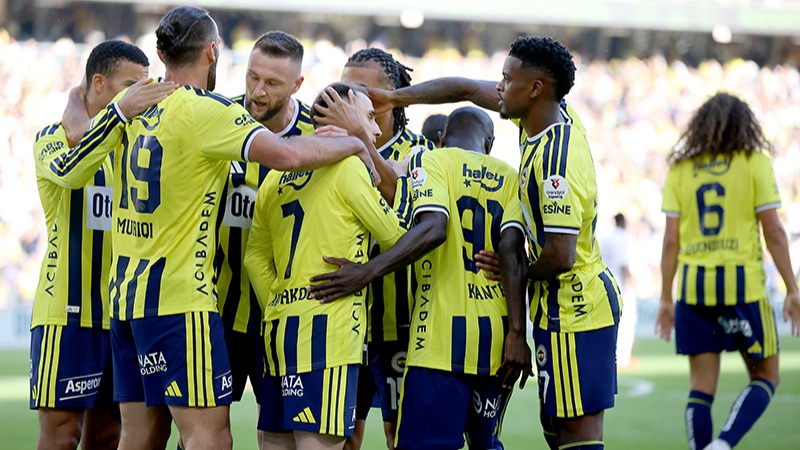 Fenerbahçe, Süper Lig'in 6. haftasında ağırladığı Eyüpspor'u tam 8 golle