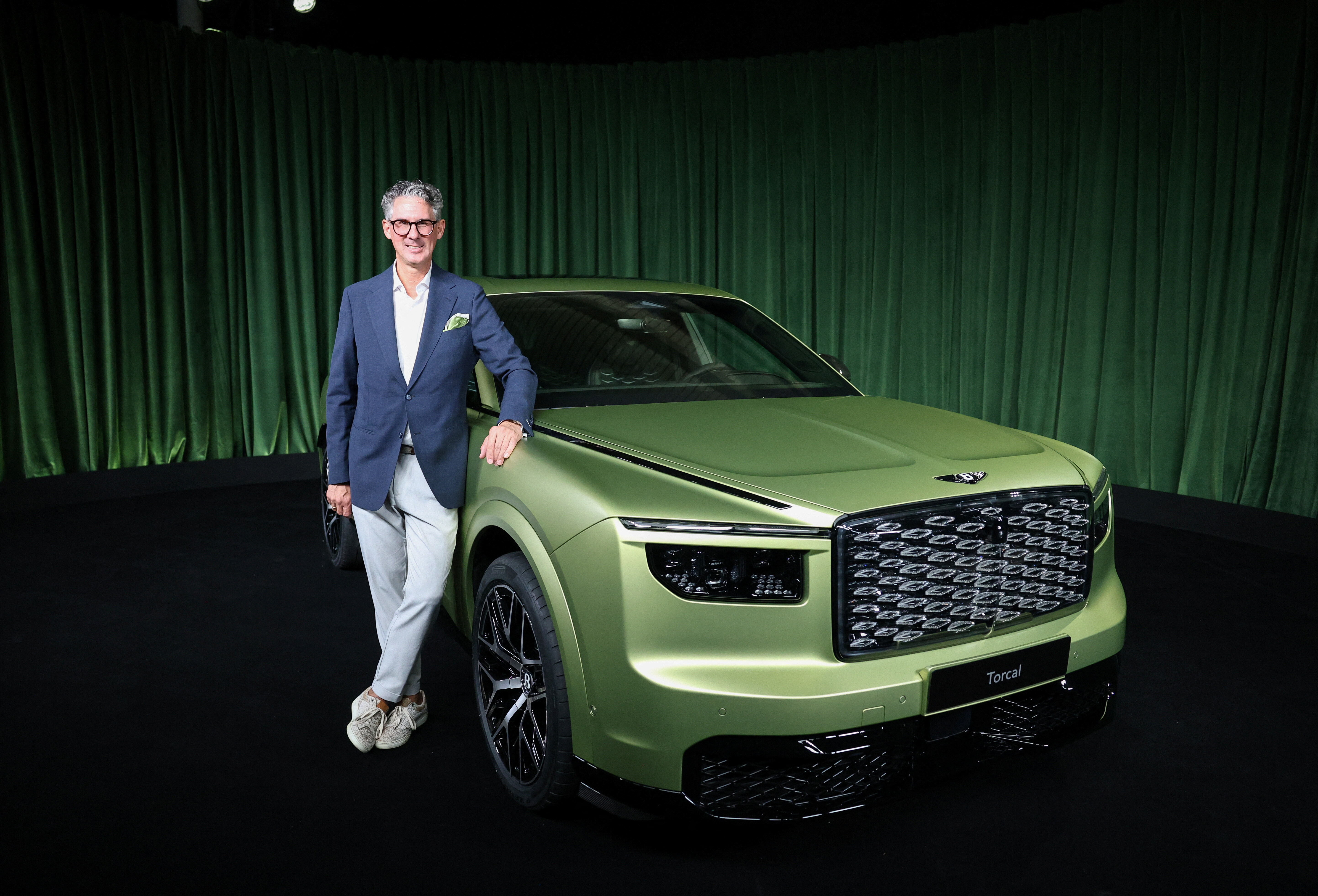 Bentley, ilk tamamen elektrikli modeli Torcal’ı tanıttı. İngiliz lüks otomobil