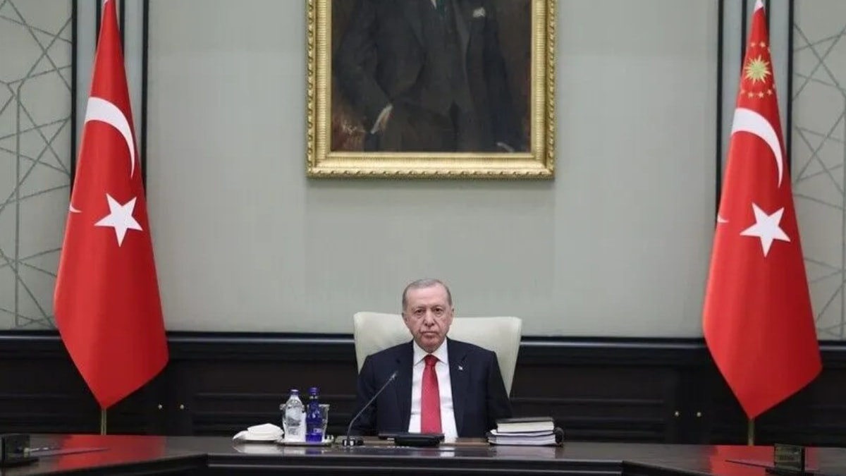 Millî Güvenlik Kurulu (MGK), Cumhurbaşkanı Erdoğan başkanlığında "Terörsüz Türkiye" süreci