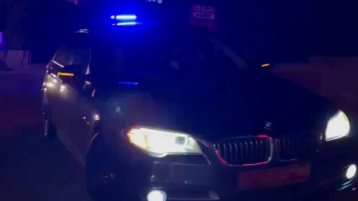 Milli Yol Partisi Genel Başkanı Remzi Çayır, 3 araçlık çakarlı