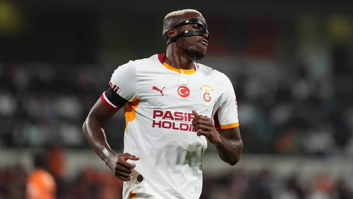 Galatasaray’da sakatlığı nedeniyle bir süredir takımdan ayrı kalan Victor Osimhen’in