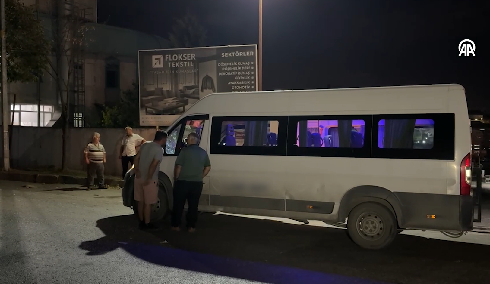 İstanbul'da tartıştığı meslektaşının silahla vurduğu servis sürücüsü hastanede yaşamını yitirdi.