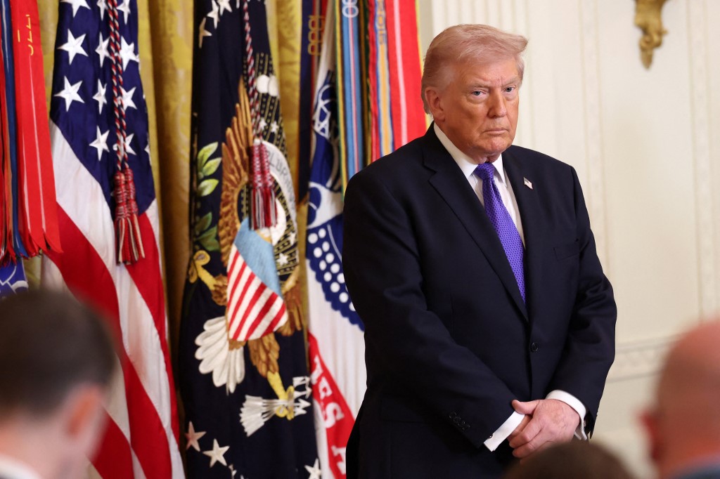 ABD Başkanı Donald Trump, yapay zeka teknolojisinin kontrolden çıkması yönünde
