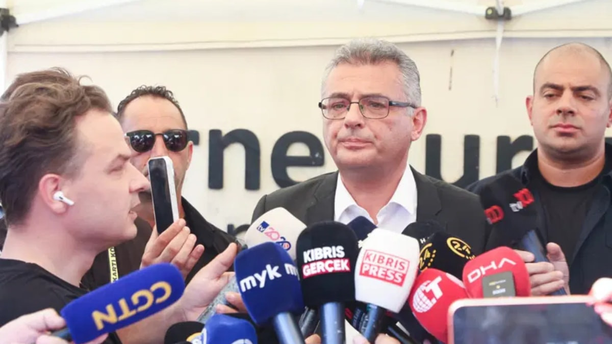 Kuzey Kıbrıs Türk Cumhuriyeti (KKTC) Cumhurbaşkanı Tufan Erhürman gazetecilere yaptığı