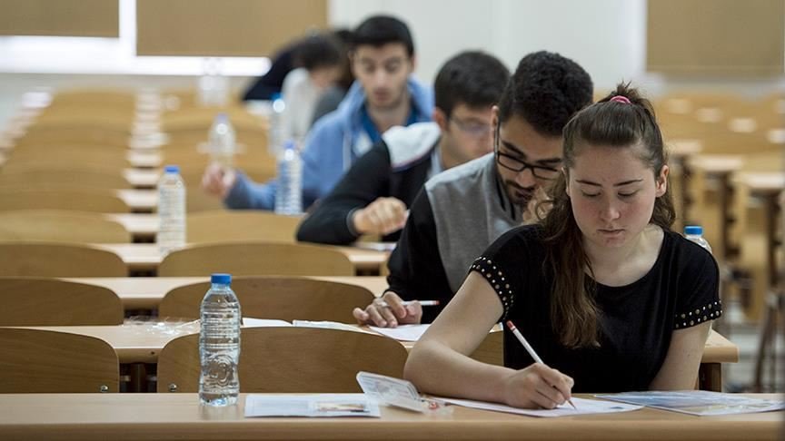 Üniversite hayallerini ek yerleştirme sürecine taşıyan yüz binlerce aday için