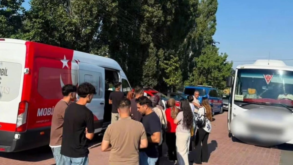 İçişleri Bakanlığı, yurt genelinde düzenlenen denetimlerde 19 göçmen kaçakçısı ve