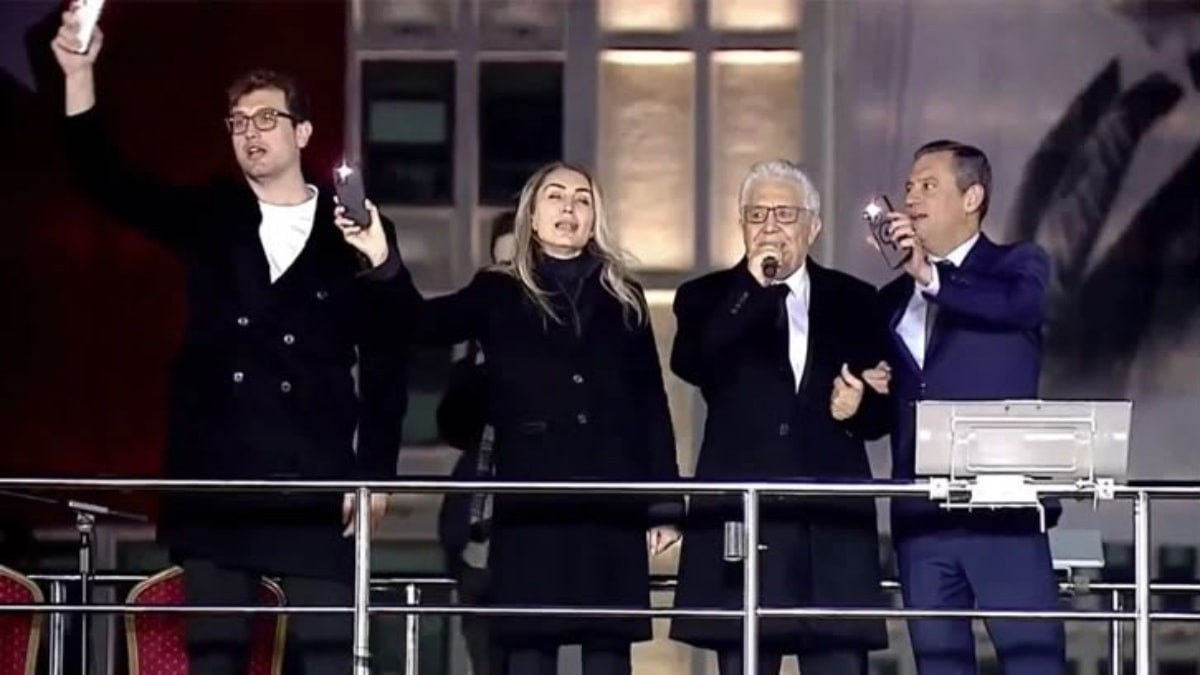 Yeni Parti Genel Başkanı Özgür Özel’in miting ve etkinliklerde sık