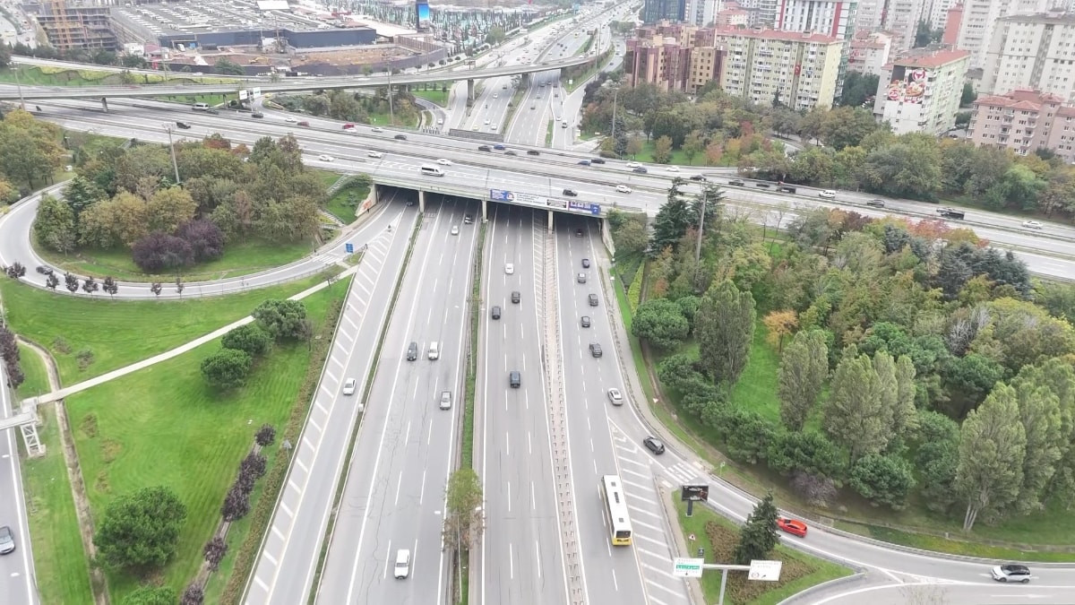 Türkiye Cumhuriyeti'nin 103'üncü yıl dönümü tüm yurtta coşkuyla kutlanırken İstanbul'da