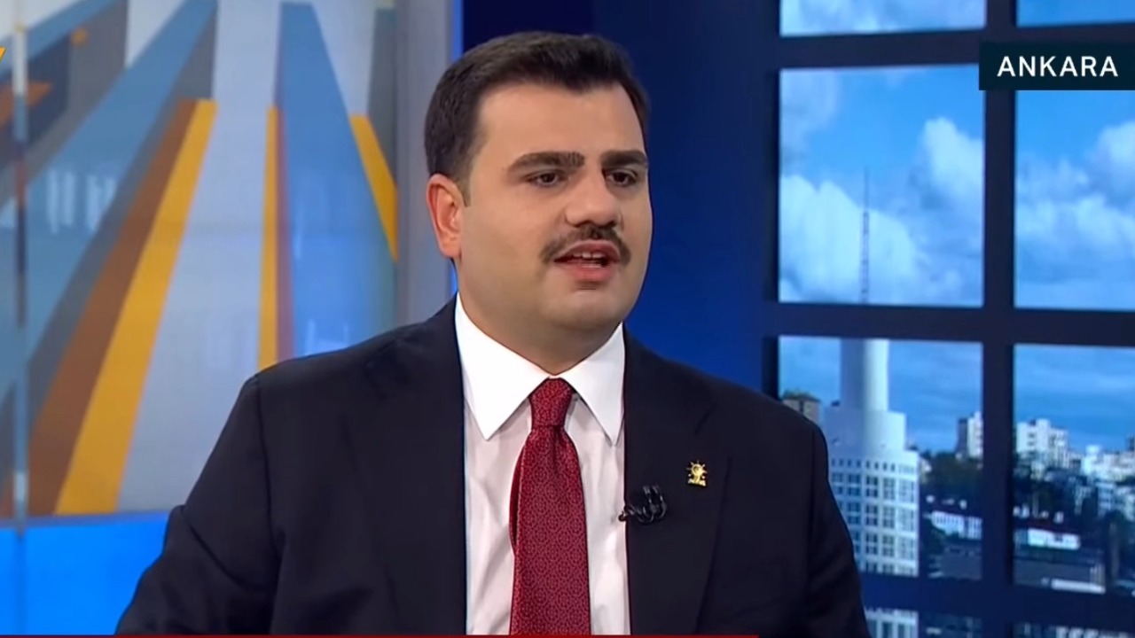 AK Parti Genel Sekreteri Eyyüp Kadir İnan, İzmir Büyükşehir Belediye
