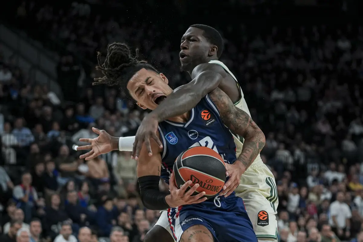 EuroLeague'de sahasında ağırladığı güçlü rakibine savunmada göz açtırmayan Anadolu Efes