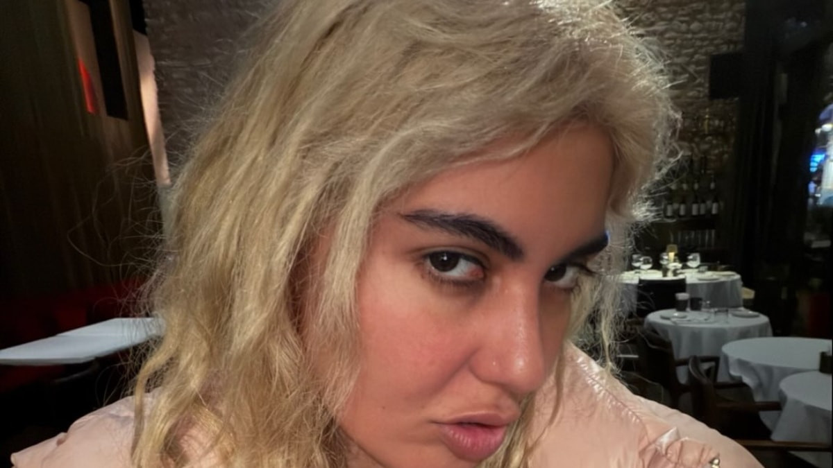 Ünlü fenomen Bahar Candan da lüks dairesinin su aldığı anları
