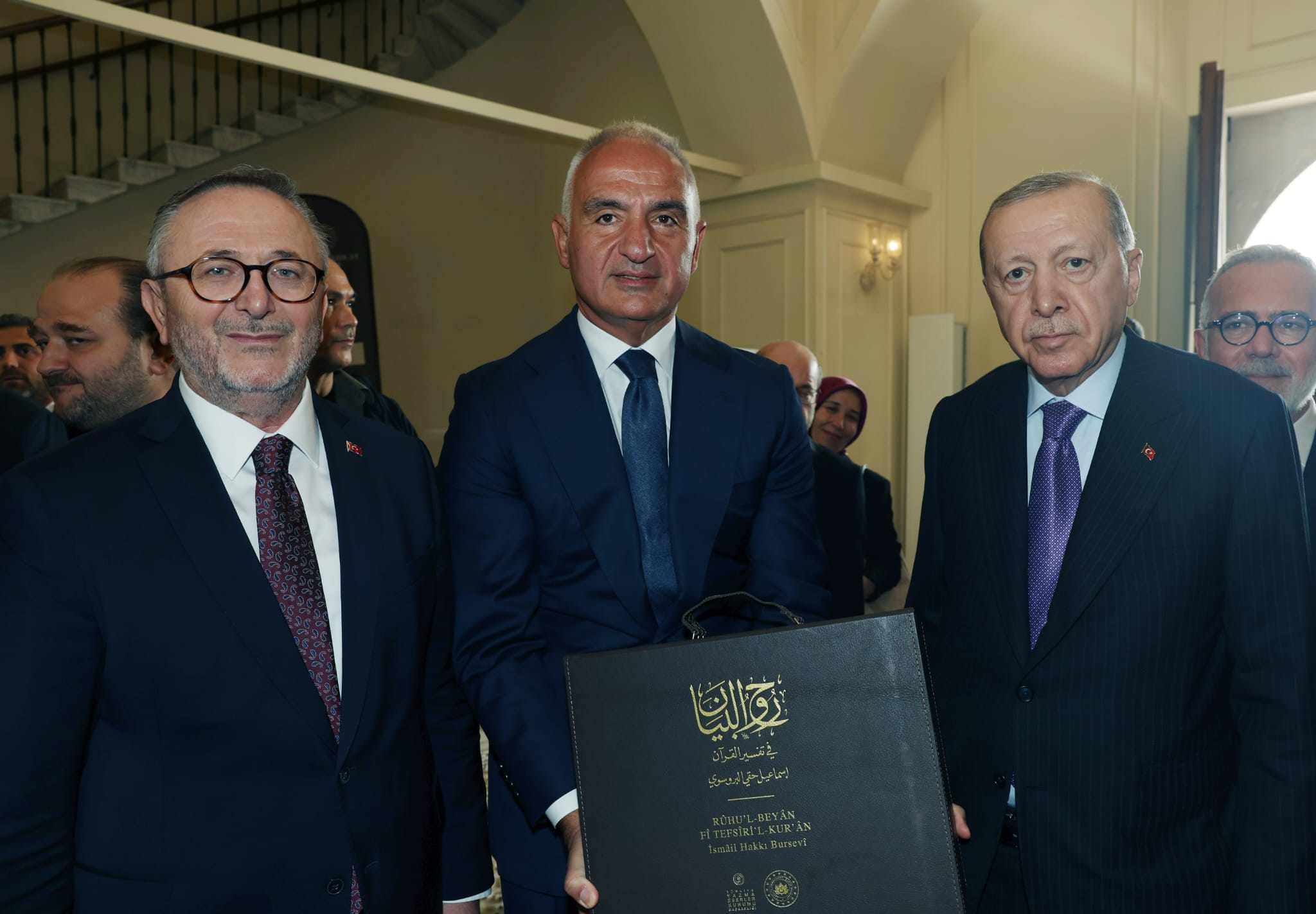 Bakan Mehmet Nuri Ersoy, İsmâil Hakkı Bursevî’nin kendi el yazısıyla