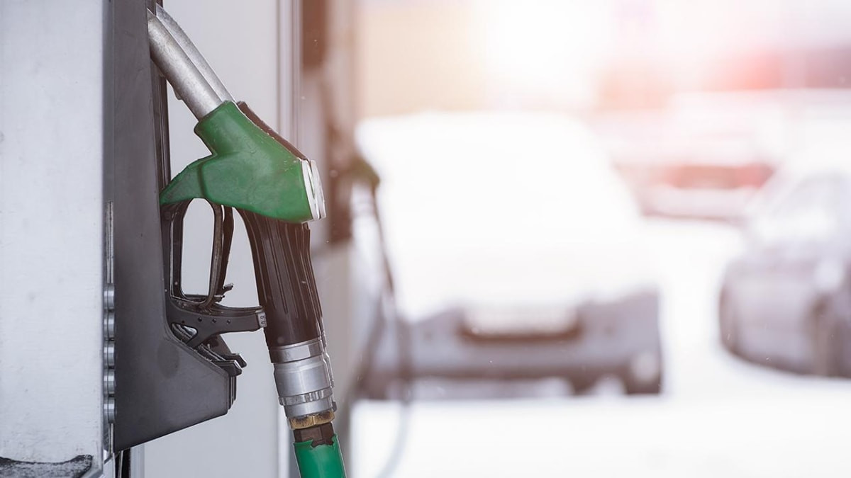 Bu gece yarısından itibaren benzine 4,15 TL, motorine ise 3,60