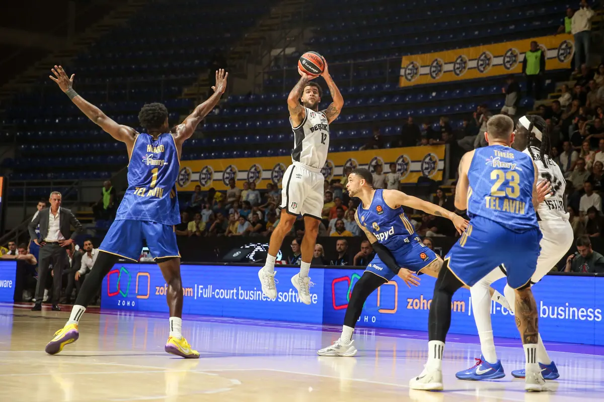 Belgrad'da oynanan maçta Maccabi'yi 109-93 yenen Beşiktaş, tam 17 üçlük