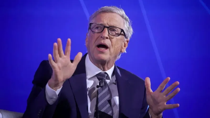 Teknoloji devi Microsoft'un kurucusu Bill Gates, sürekli gelişen yapay zeka