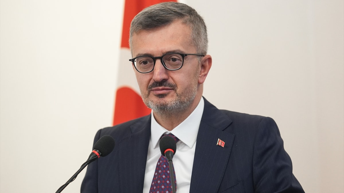 İletişim Başkanı Burhanettin Duran, İstanbul ve Antalya'da etkili olna şiddetli