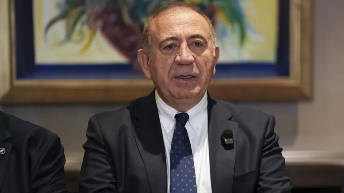 CHP İstanbul İl Başkanlığı görevinden alınan Gürsel Tekin, CHP Genel